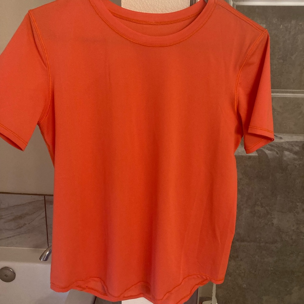 Lululemon run top never worn size 6